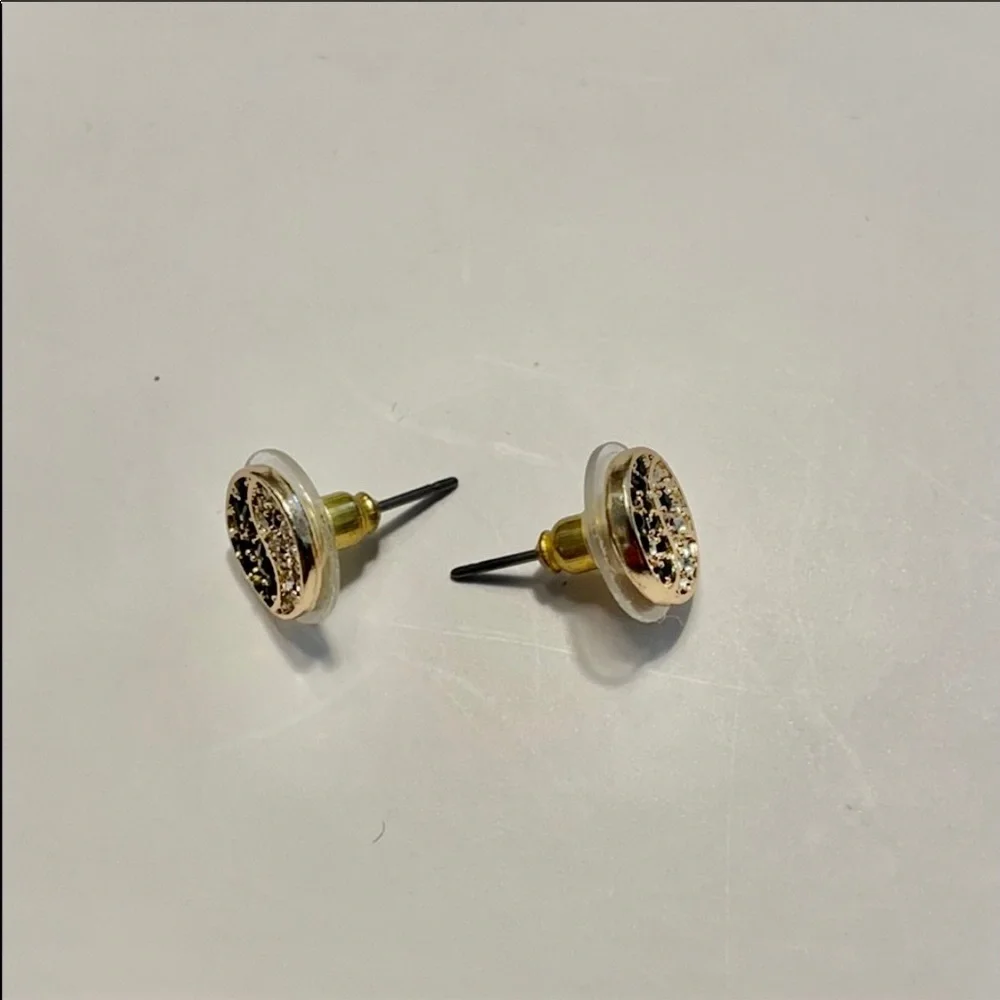 Marilyn Schiff Ying Yang Post Earrings NWT - Picture 6 of 6